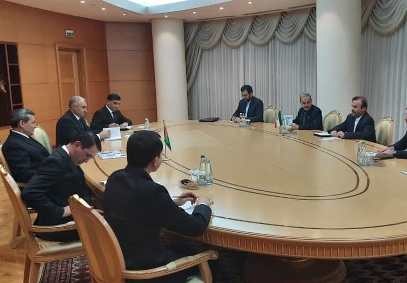 שר החוץ של טורקמניסטן הדגיש את הצורך להגביר את היחסים עם איראן