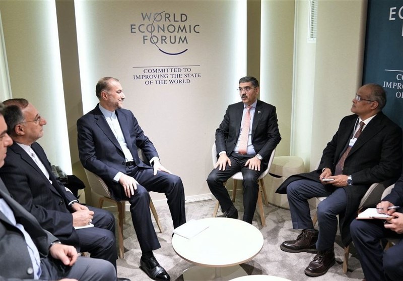 אמיר עבדאללהיאן בפגישה עם ראש ממשלת פקיסטן: הפתרון לחוסר היציבות באזור הוא להפסיק לאלתר את המלחמה נגד עזה.