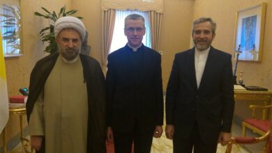 פגישתו של באגרי עם סגן שר החוץ של הוותיקן