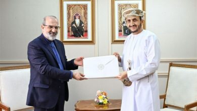 השגריר החדש של איראן בעומאן הציג עותק של תעודותיו