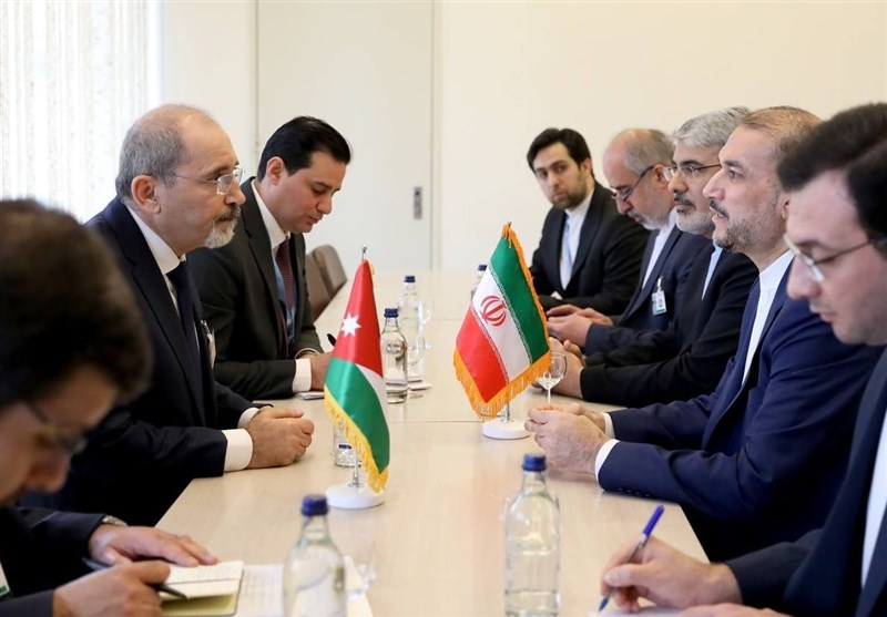 התייעצות של אמיר עבדאללהיאן עם עמיתיו הירדנים והכוויתים