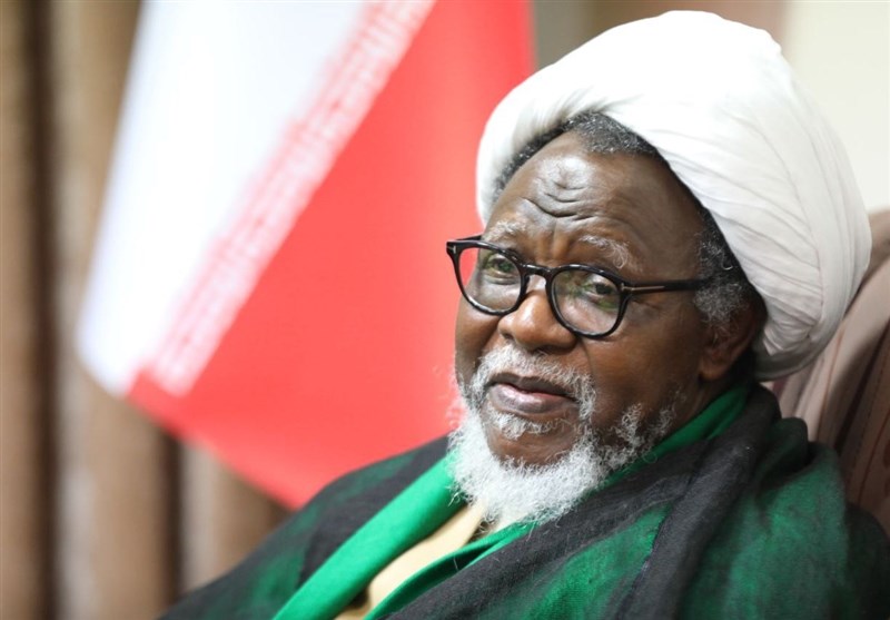 תרומת דגל “יא להסרת אל-חוסיין” של מסגד ג’מקראן לשיח’ זקקי + תמונה