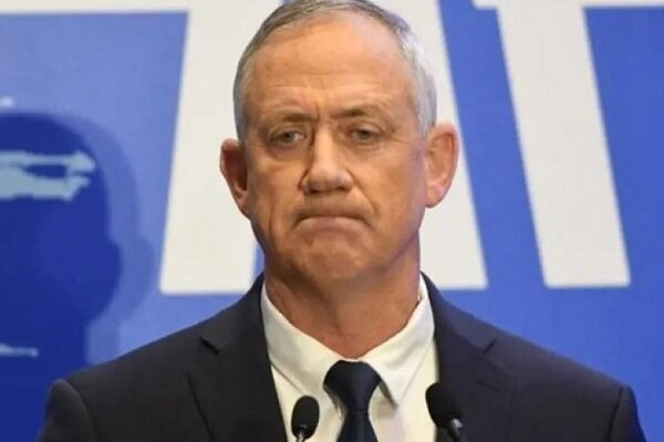 גנץ עזב ללונדון לאחר נסיעתו לאמריקה