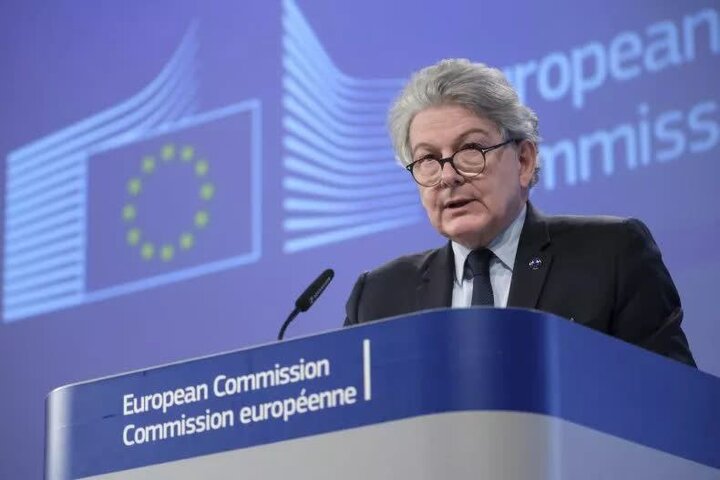 האיחוד האירופי שואף להפחית את התלות בנשק אמריקאי