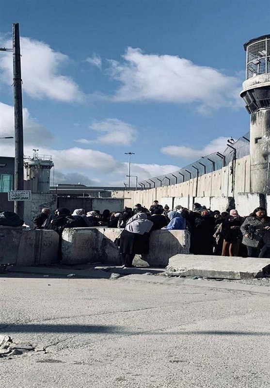 הצעדים הנוקשים של ישראל במהלך תפילת יום השישי הראשונה של חודש הרמדאן הקדוש במסגד אל-אקצא