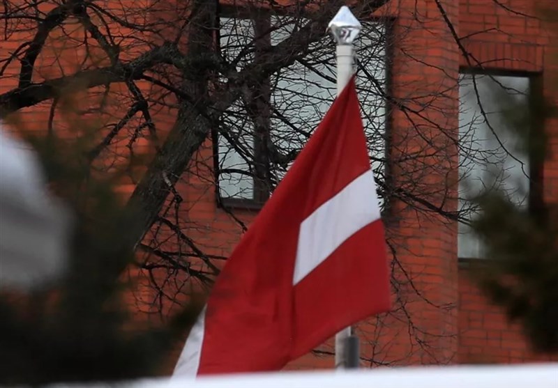 לטביה גירשה דיפלומט רוסי