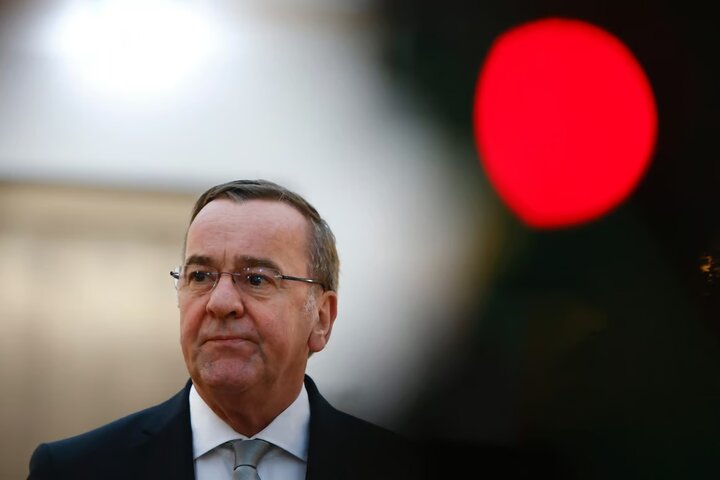 משרד הביטחון תחת להב ההומור המר; “1234 קודים פופולריים של אדוני השר”!