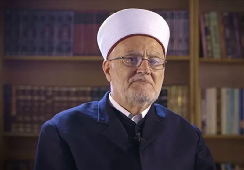 שייח’ צברי: פלסטינים צריכים לנהור למסגד אל-אקצא