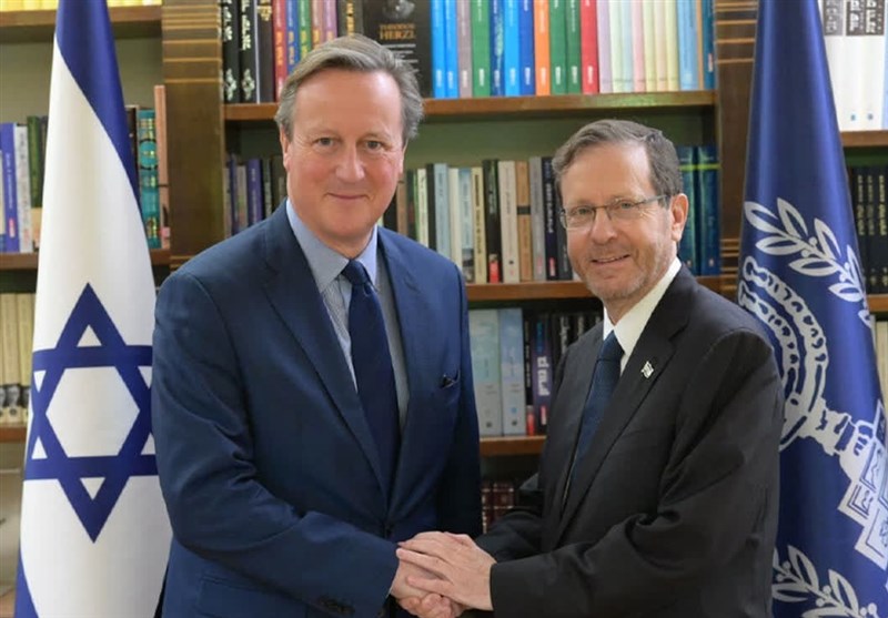 ביקור שרי החוץ הבריטי והגרמני בארץ הכבושה