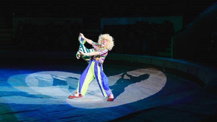 זלנסקי פטור עובדי קרקס אוקראינים משירות צבאי!