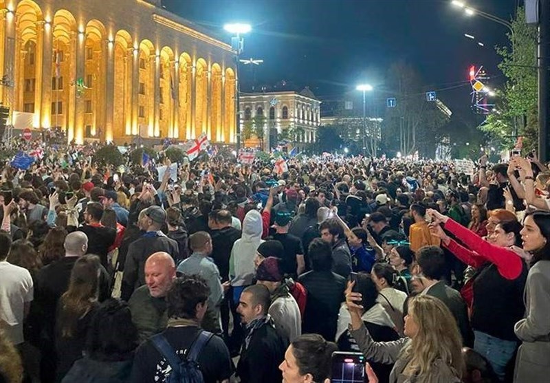כוונת נשיא גאורגיה להטיל וטו על חוק “גורמים זרים”.