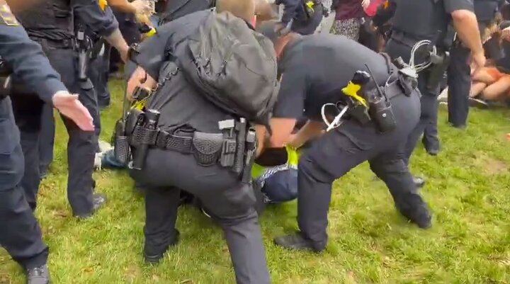 מחאות הסטודנטים האמריקאיות לוו בדיכוי