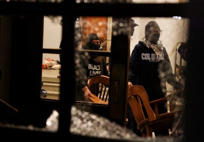 סטודנטים מפגינים כבשו את בניין אוניברסיטת קולומביה