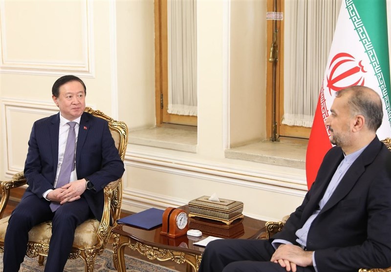 שגריר סין נפרד מאמיר עבדולהיאן בתום שליחותו