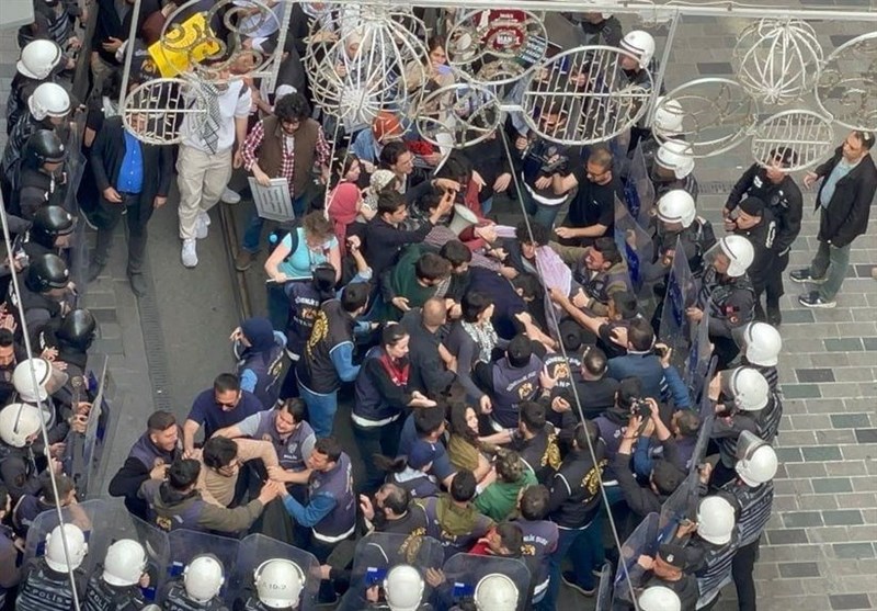 תגובות ליחס האלים של המשטרה הטורקית נגד תומכים פלסטינים