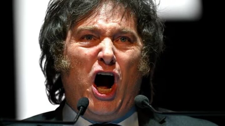 מחאת העם הארגנטינאי נגד נשיא המדינה הזו/”ארץ האם לא למכירה”