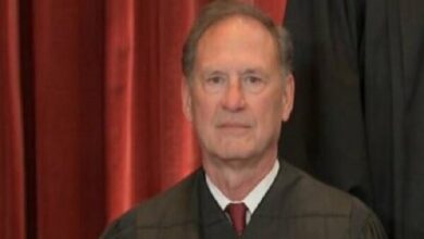 שופט בית המשפט העליון האמריקני הזהיר מהסכנה של צמצום חופש הביטוי באוניברסיטאות