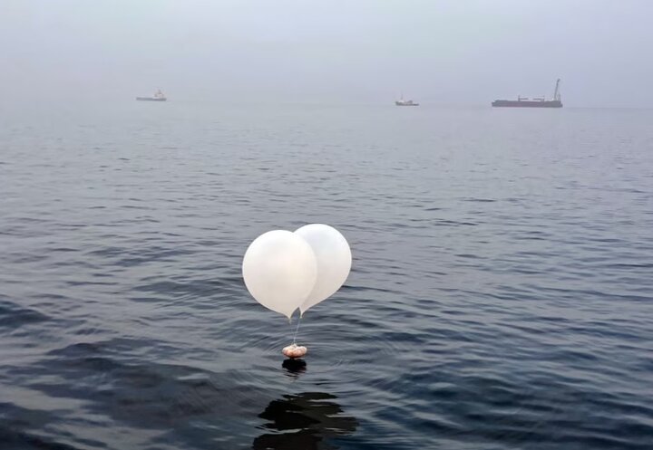 בלוני האשפה של צפון קוריאה זורעים הרס על שכנתה מדרום