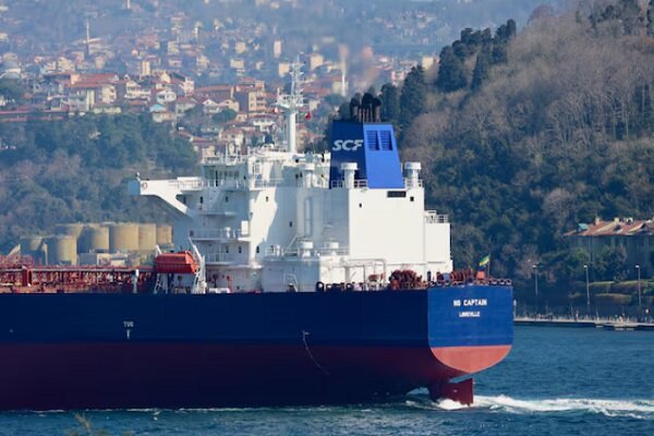 הצעת האיחוד האירופי להטיל סנקציות על ענקית המכליות הרוסית