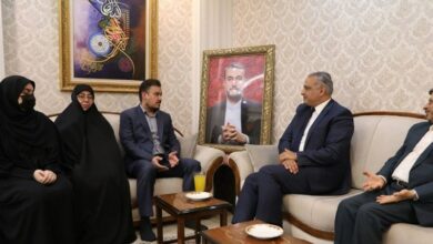 נוכחותם של פקידים לבנוניים ובוסניים בביתו של השהיד אמיר עבדולהיאן