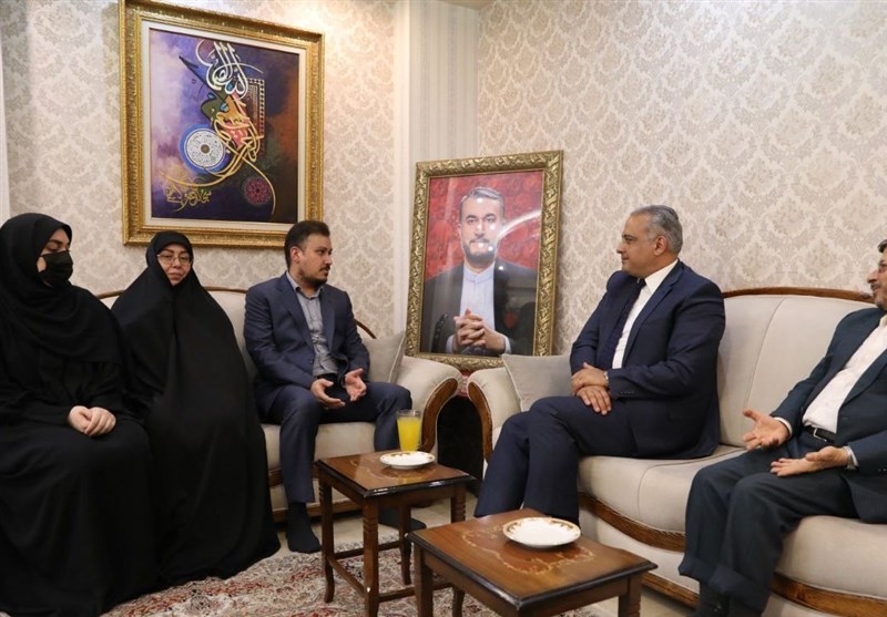 נוכחותם של פקידים לבנוניים ובוסניים בביתו של השהיד אמיר עבדולהיאן