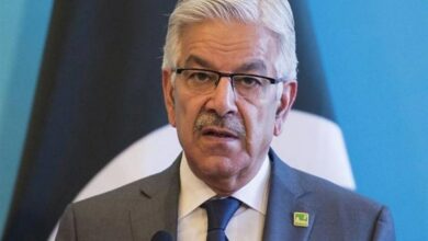 שר ההגנה של פקיסטן: Tehreek-e-Insaf תומך בטרור