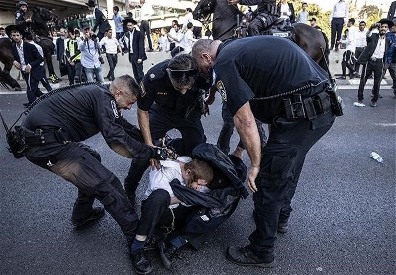 תקשורת עברית: החברה הישראלית קורסת