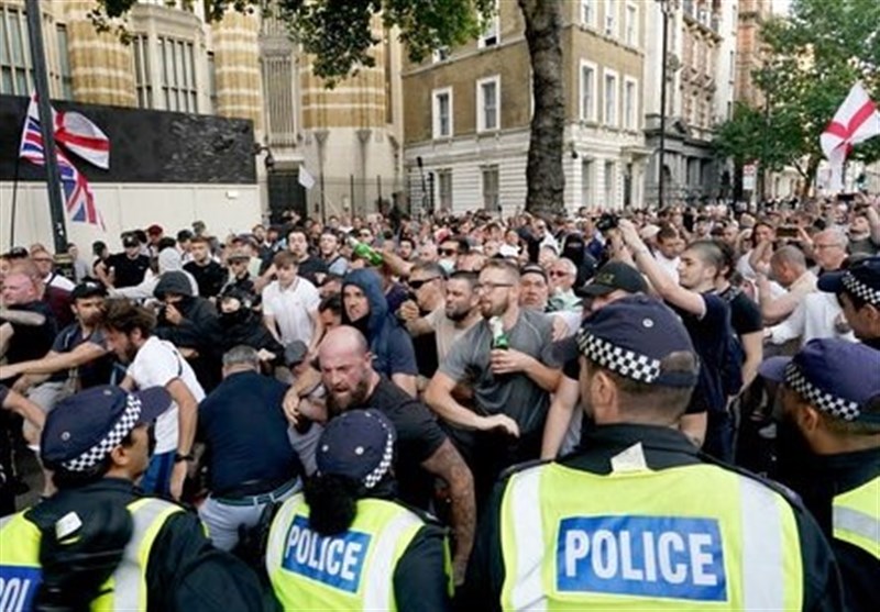 המשך ההפגנות והאלימות באנגליה