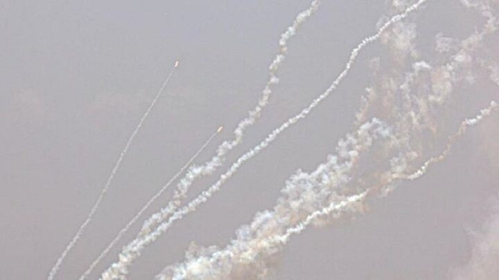 שמע פיצוצים רצופים באל-ג’ליל ובחיפה/ירי טילים בליסטיים