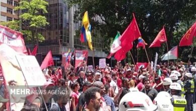 רעידת אדמה של סולידריות בחצר האחורית של ארה״ב עם קריאות תחי המנהיג ח׳אמנאי /ברזיל , איראן , הפגנות , סולידריות , אנטי-אימפריאליזם