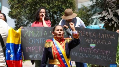 הפגנות המוניות ברחבי ונצואלה בתמיכה במאדורו /ונצואלה , ניקולאס מאדורו , הפגנות , ריבונות , התערבות זרה