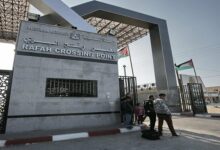 המשטר הציוני מונע יציאת חולי עזה למרות פתיחת מעבר רפיח /רצועת עזה , מעבר רפיח , טיפול רפואי , פליטים פלסטינים , המשטר הציוני