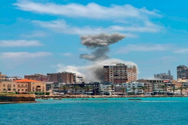 Israeli Warplanes Strike Southern Lebanon Cities, Including Tyre /Israel , Lebanon , Hezbollah , Tyre , Conflict