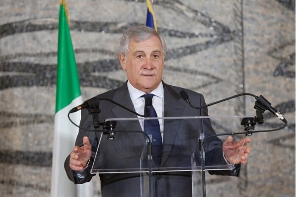 Italy Urges Restraint from Iran and U.S. Amid Escalating Tensions /Italy , Iran , United States , Antonio Tajani , Strait of Hormuz