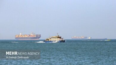 Maritime Traffic Plummets in Strait of Hormuz Following Iranian Naval Operations /Strait of Hormuz , Iran , US Navy , Maritime Security , Sea of Oman