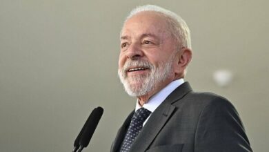 Brazil Presidential Race: Lula da Silva Leads Rival Amidst Bolsonaro's Legal Challenges /Brazil election , Lula da Silva , Flavio Bolsonaro , presidential poll , Datafolha