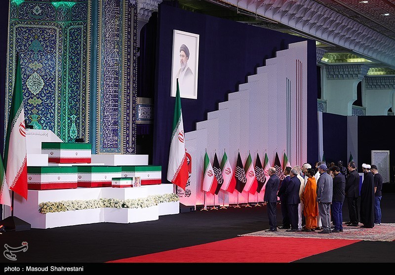 Families of Martyred Leaders Nasrallah and Mughniyeh Pay Respects to Late Leader's Remains /Sayyid Hassan Nasrallah , Imad Mughniyeh , Ayatollah Sayyid Ali Khamenei , Tehran , Resistance Front