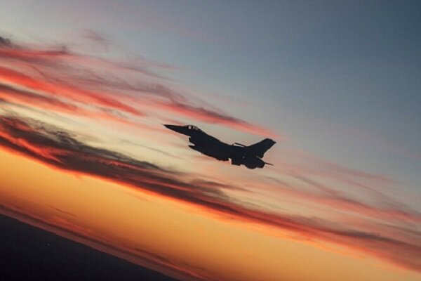 NATO F-16 Fighter Jet Catches Fire During Emergency Landing in Greece /NATO , F-16 , fighter jet , Greece , emergency landing