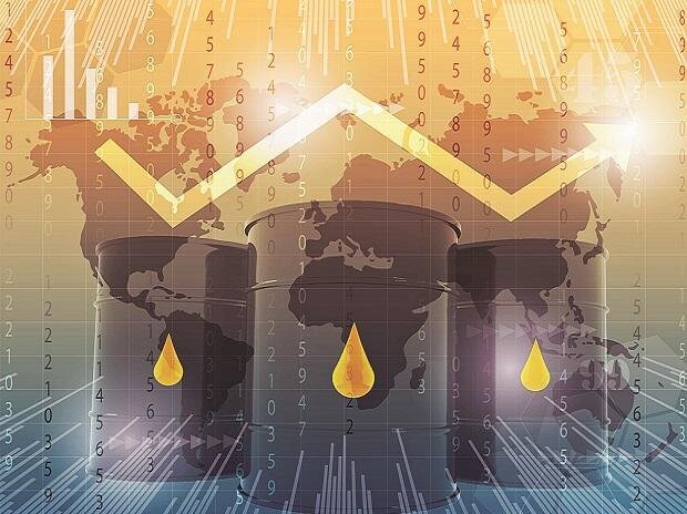 Global Oil Markets Brace for Volatility Amidst Shifting Economic Landscapes /oil prices , global economy , energy markets , crude oil , economic uncertainty