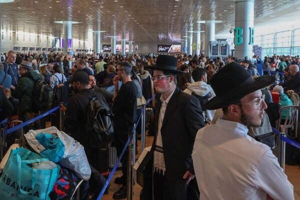 Hebrew Daily Reports Mass Exodus of Israelis from Occupied Territories Amidst Internal Crises /Israel , occupied territories , emigration , economy , social challenges