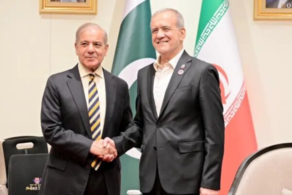 Iranian President Invites Pakistani Prime Minister to ECO Summit in Tehran /Iran , Pakistan , Masoud Pezeshkian , Shehbaz Sharif , SCO Summit