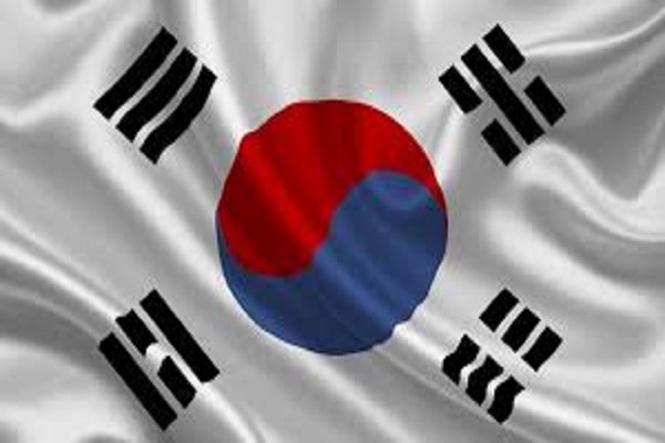 South Korean President Urges North Korea to Pursue Peace and End Decades-Long War /South Korea , North Korea , Korean War , nuclear capabilities , military exercises