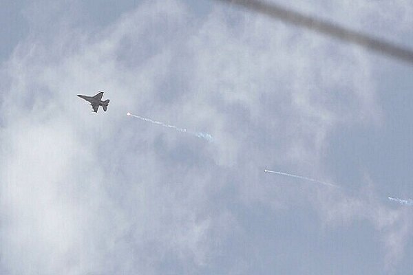 Israeli Jets Patrol Southern Syria; Explosions Reported in Latakia /Syria , Israel , Latakia , Daraa , military activity
