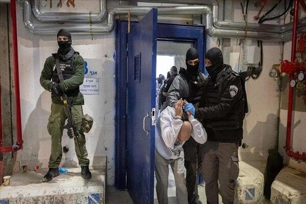 Israeli Minister Raids Prison, Orders Confiscation of Palestinian Prisoners' Belongings /Israel , Palestine , Prison conditions , Human rights , Itamar Ben-Gvir