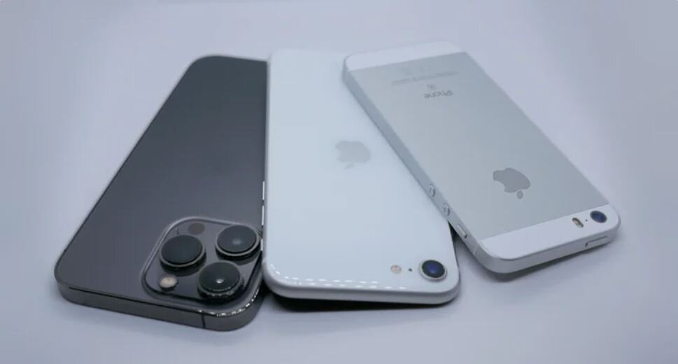 Apple Faces Antitrust Scrutiny Over App Store Practices /Apple , App Store , Antitrust , European Union , Tech Regulation