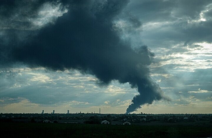 Ukraine's Air Defense Struggling Against Russian Missile Attacks, Guardian Reports /Ukraine , Russia , Missile Attacks , Air Defense , Kyiv