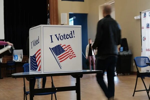 Federal Judge Halts Key Aspects of Trump's Postal Voting Regulations /US Postal Service , Mail-in Voting , Election Regulations , Federal Judge , Donald Trump