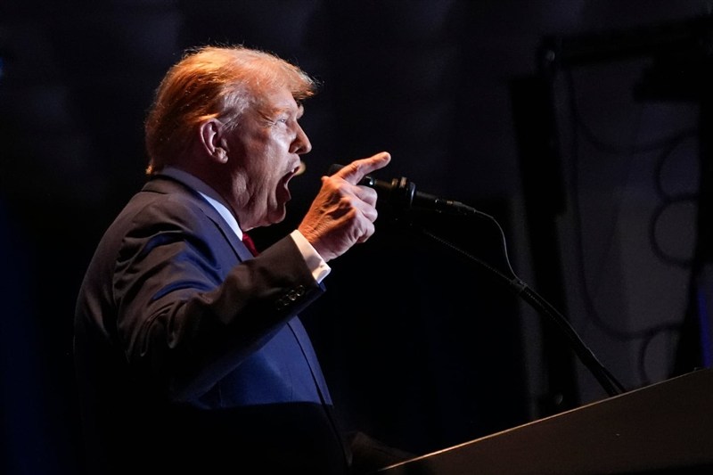 Trump's Endless Aggression Points to White House Desperation Amidst 'Ramadan War' /Donald Trump , media criticism , White House , psychological warfare , public opinion
