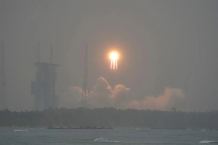 China's 'Space Silk Road' Challenges US Dominance in Orbit /Space Silk Road , China , United States , Space Competition , Geopolitics