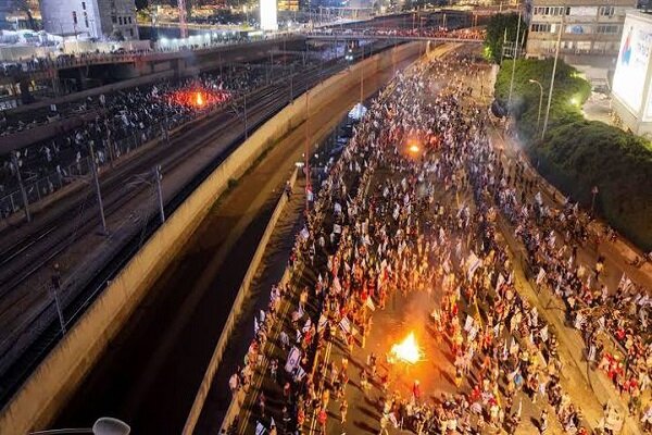Thousands Protest Against Netanyahu Across Occupied Territories /Benjamin Netanyahu , Israel protests , occupied territories , political accountability , public demonstrations